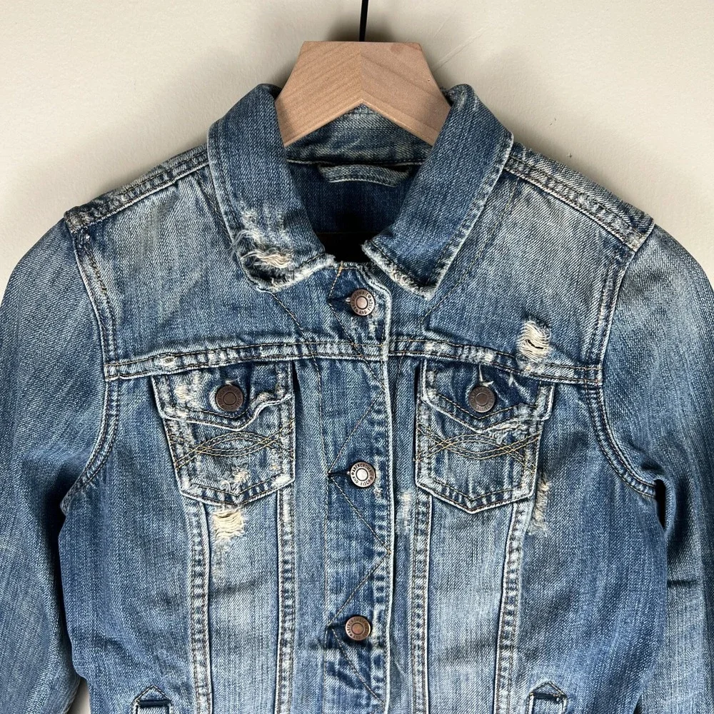Abercrombie & Fitch Distressed Denim Jean Jacket Girls Size Medium‎ 17.5x20.5